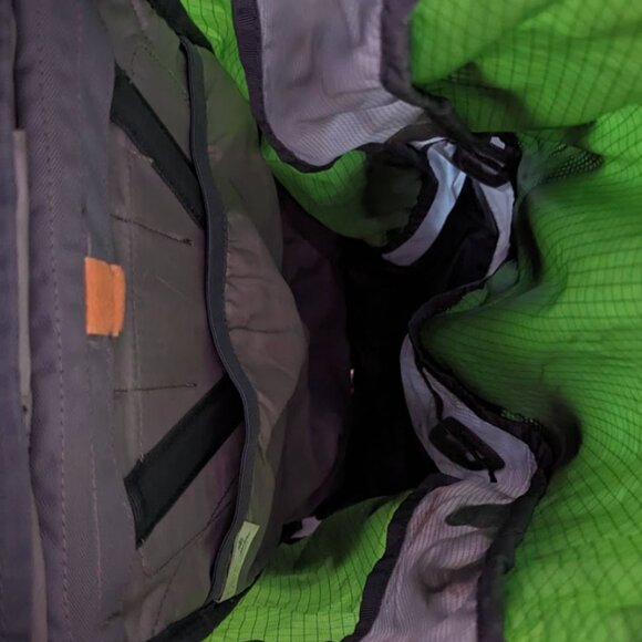 Deuter Act Zero Backpack - Picture 7 of 7